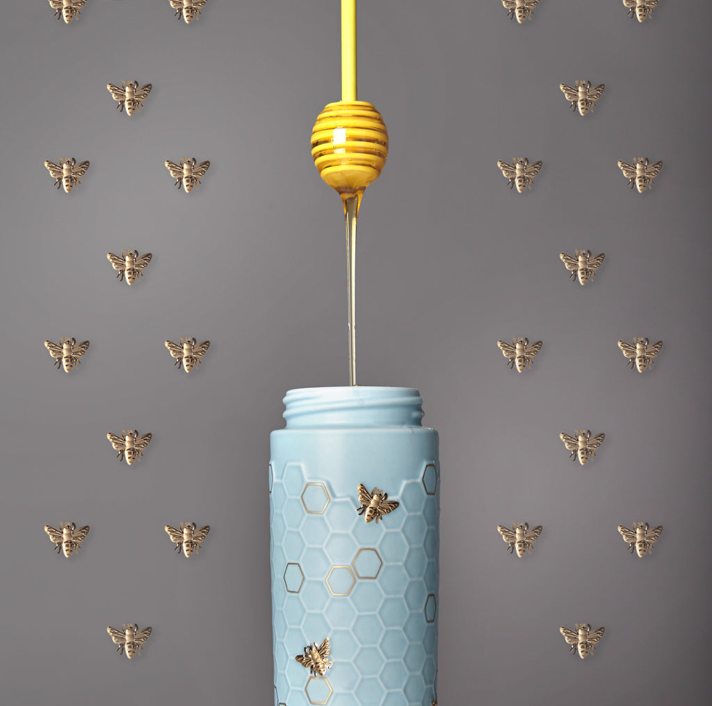 The Honey Bee Conservancy đ Travel Mugs with a Cause